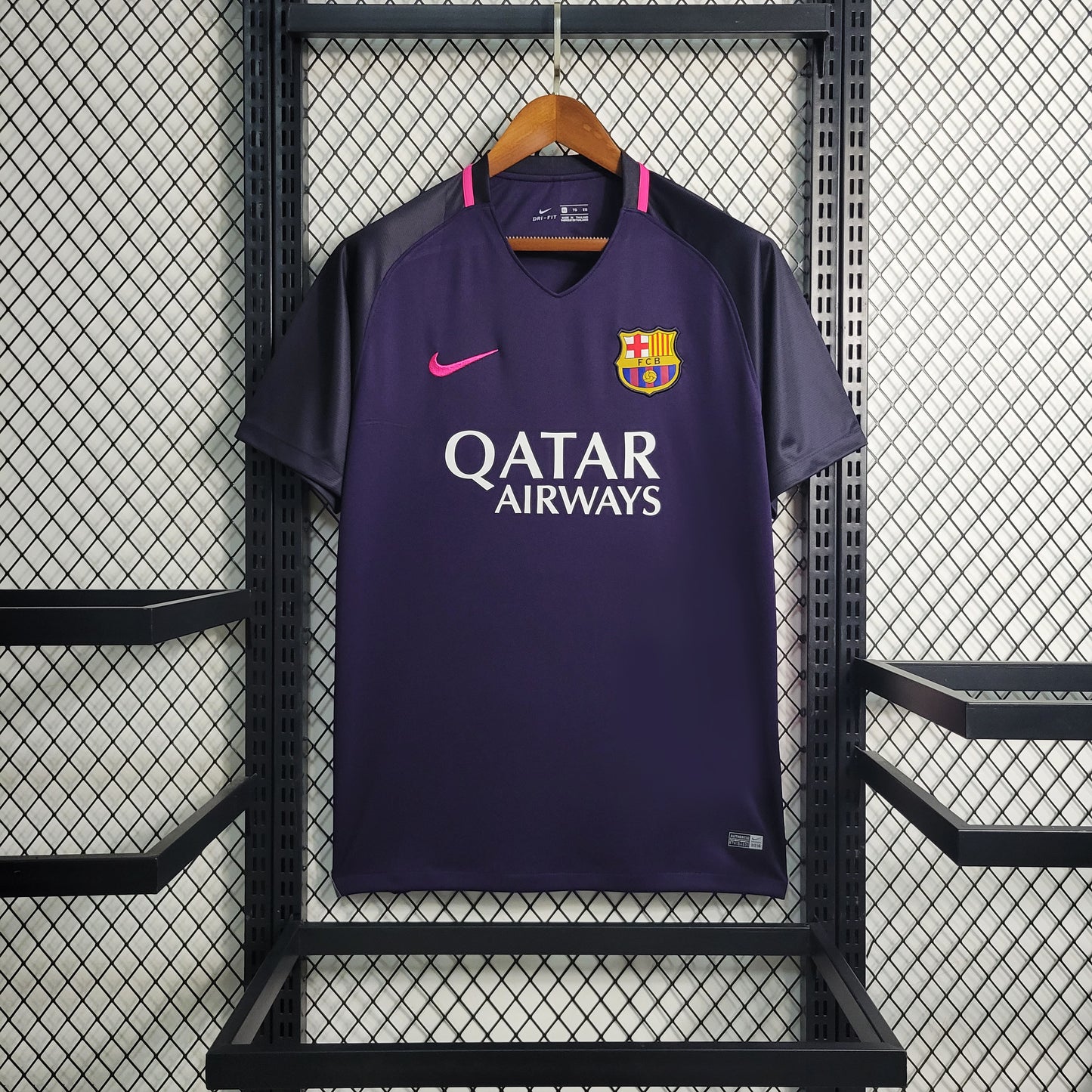 Camisa Retrô Barcelona Away 2016/17