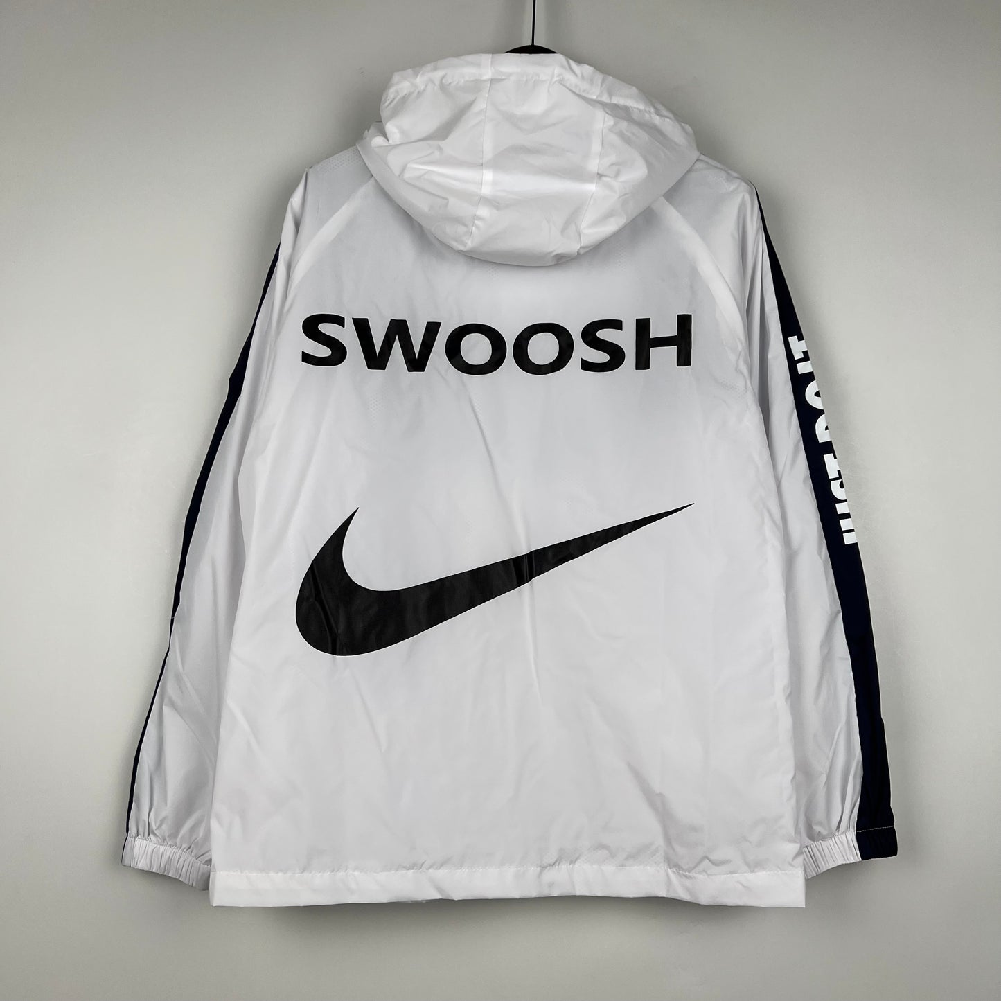 Corta Vento Nike Swoosh