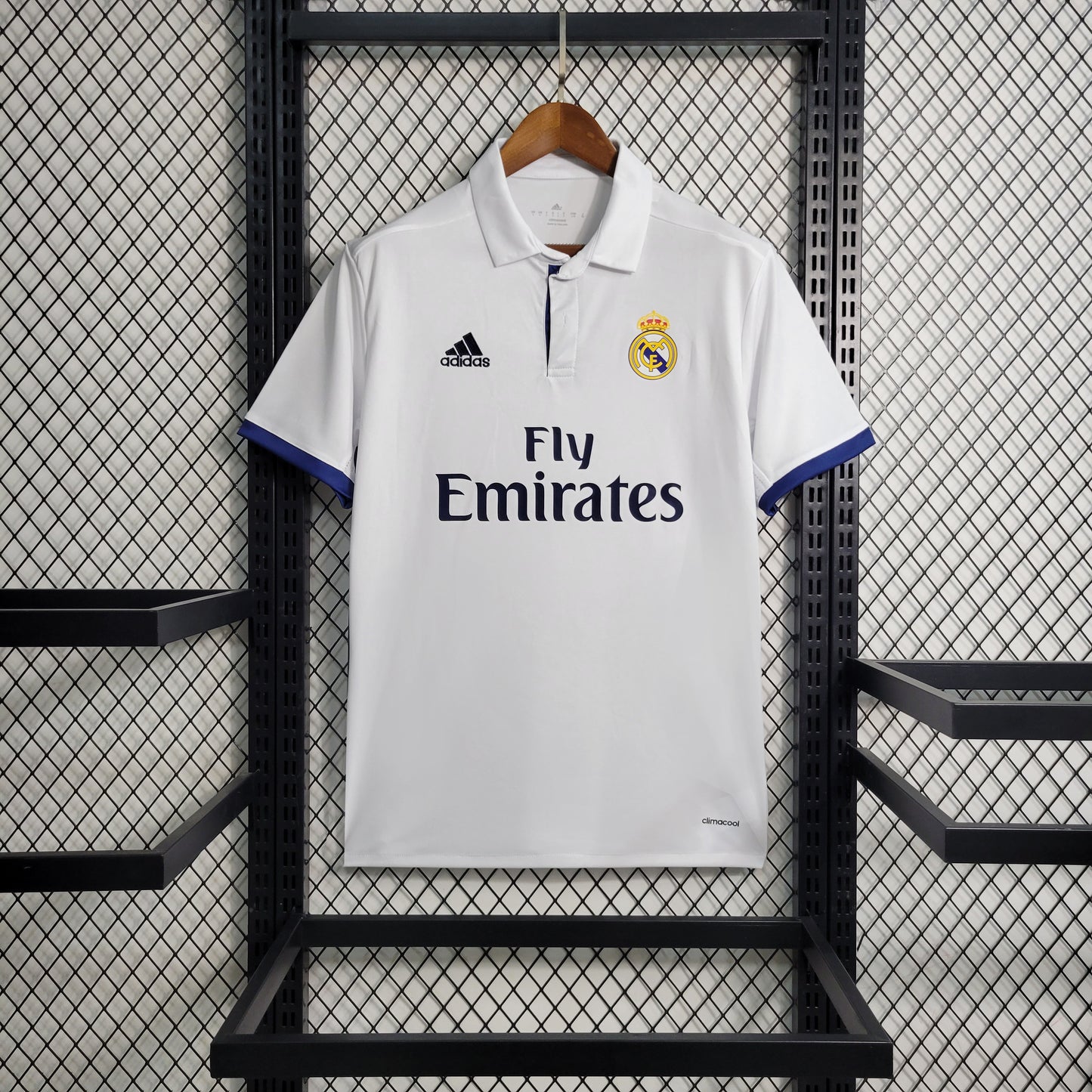Camisa Retrô Real Madrid Home 2016/17