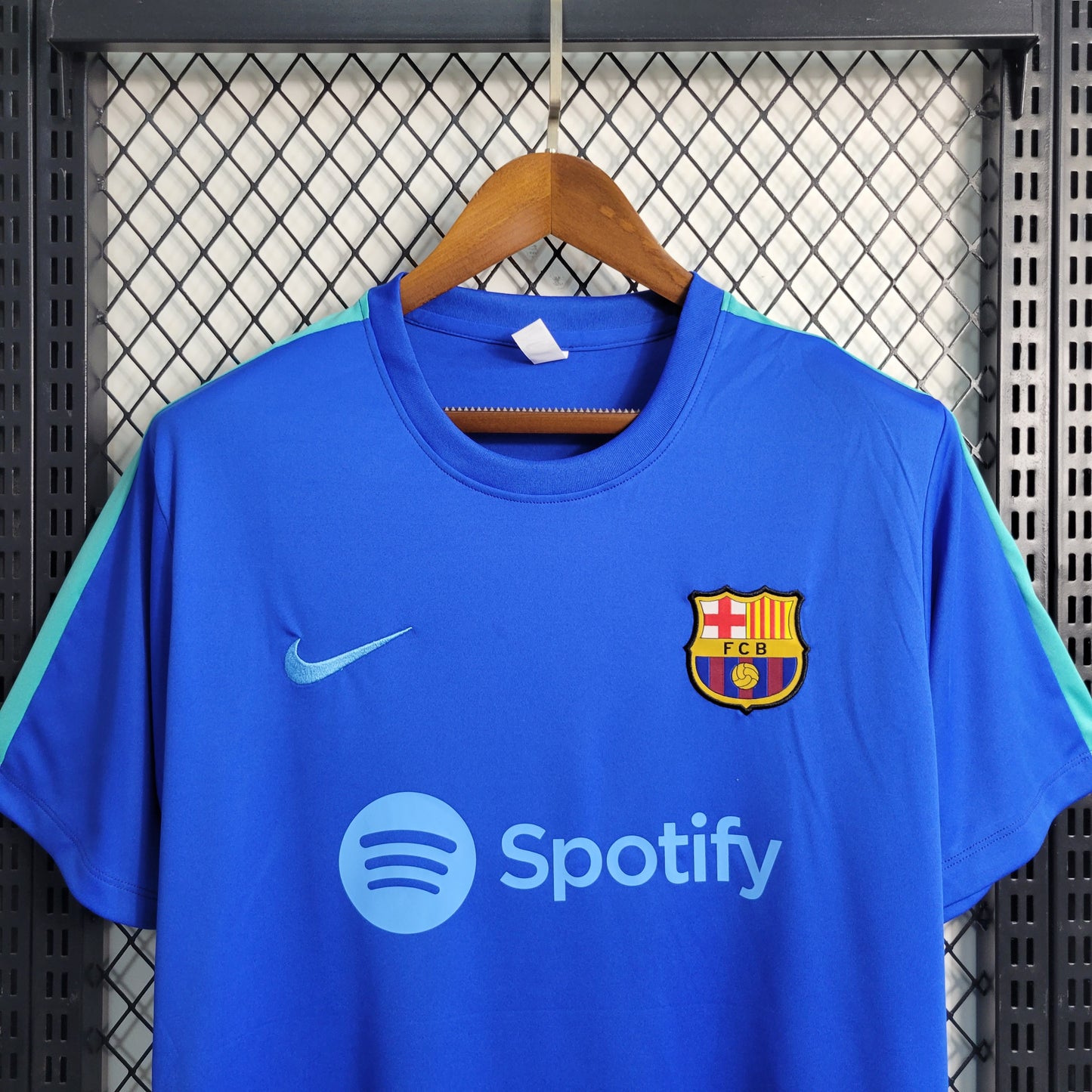 Camisa Torcedor Barcelona Treino 23/24