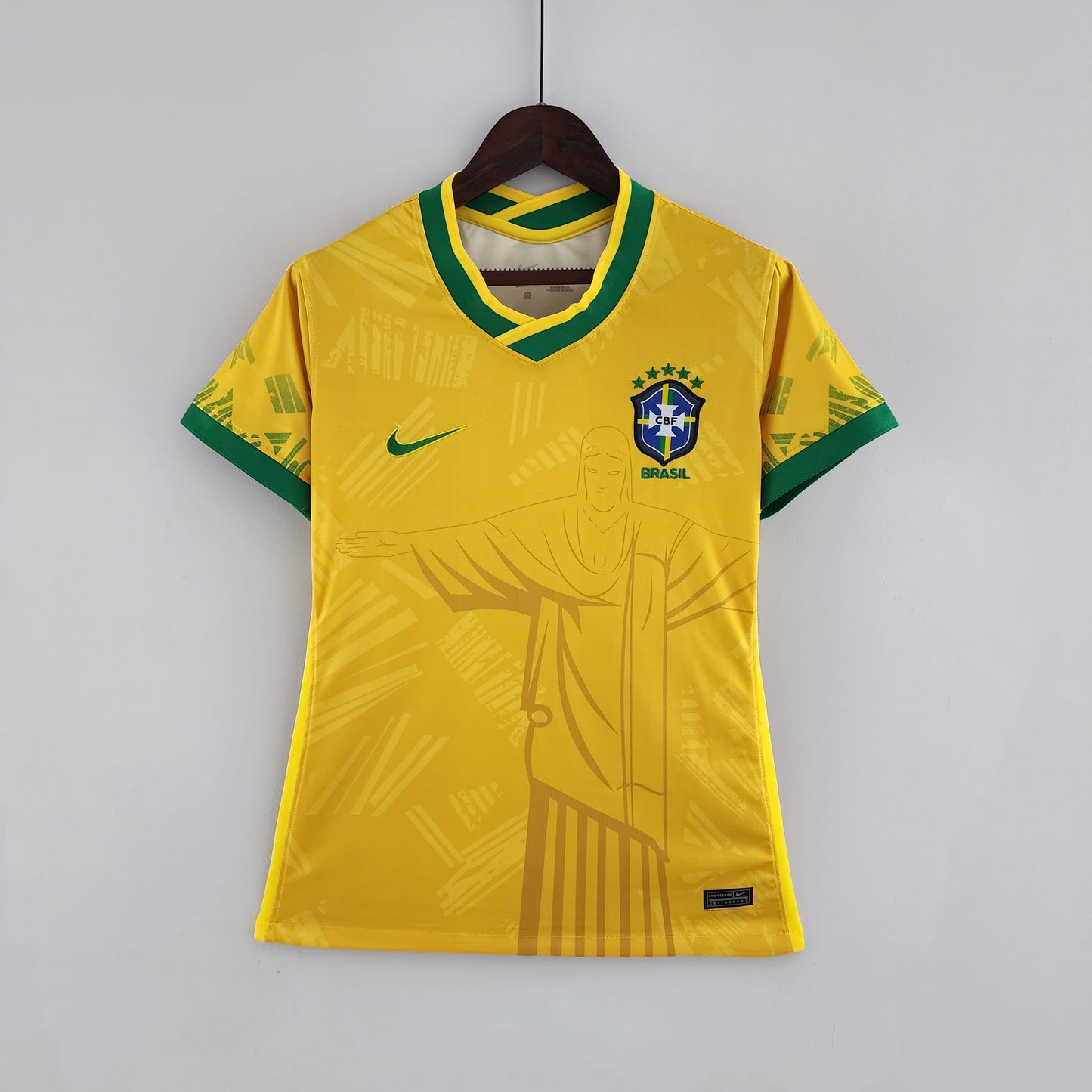 Camisa Torcedor Brasil Conceito "Cristo Redentor" Feminina 2022