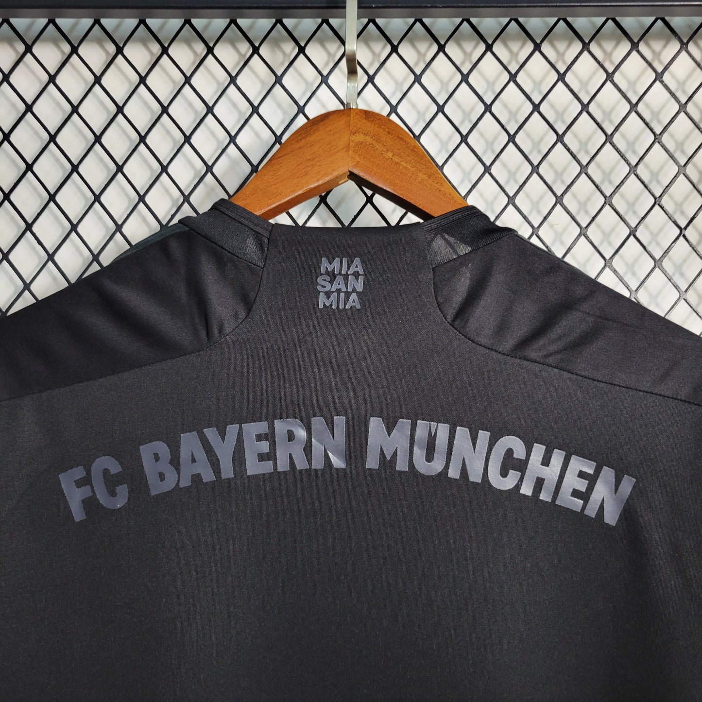 Camisa Torcedor Bayern de Munique Black Edition 23/24