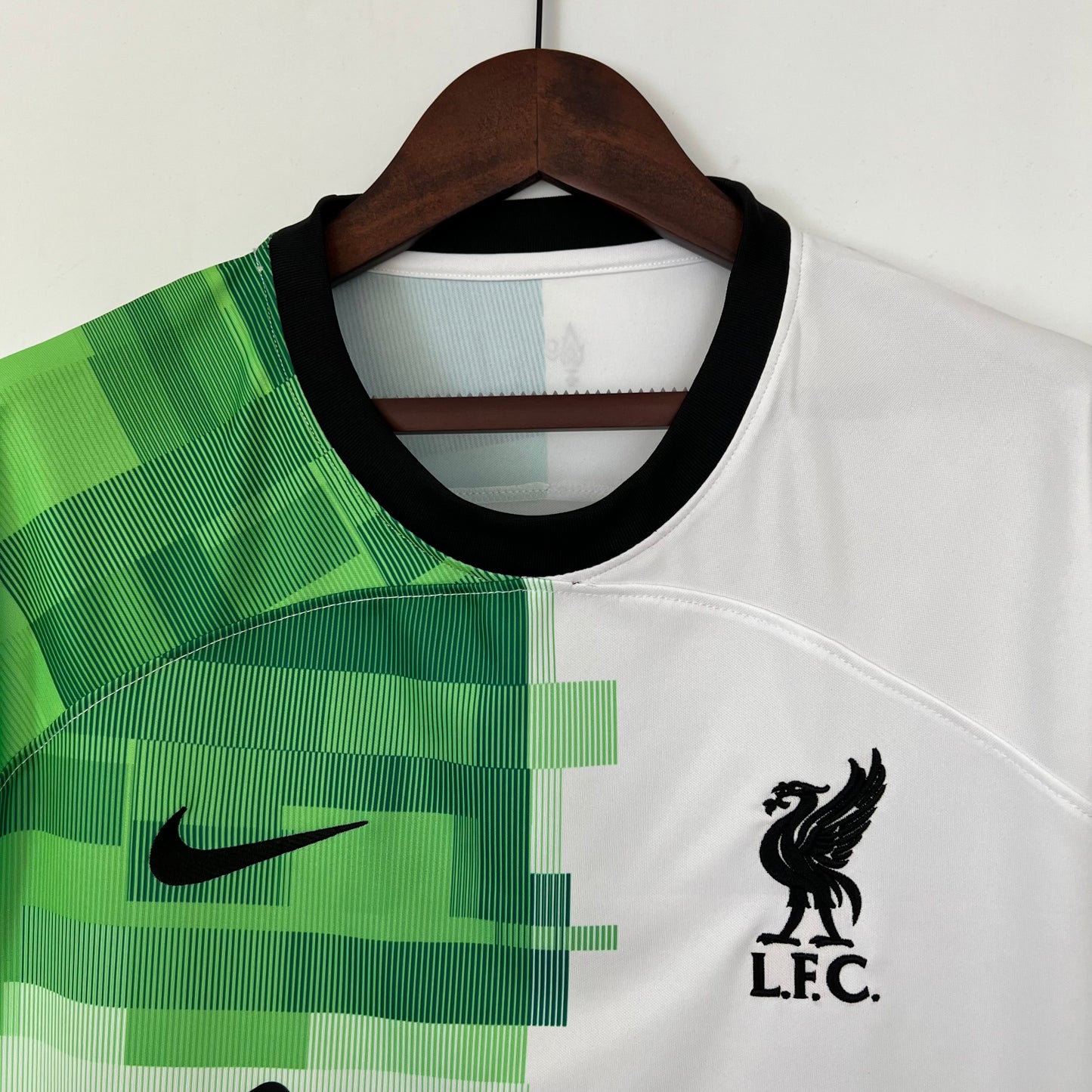 Camisa Torcedor Liverpool Away 23/24